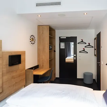 Ξενοδοχείο Aletto Kudamm 3*